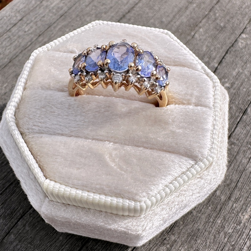 Tanzanite and Diamond Ring 14K Yellow Gold - Picture 4 of 17